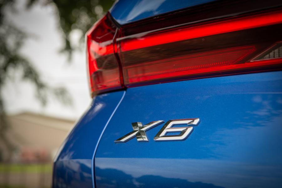 Логотип BMW X6 xDrive30d M Sport (G06) 2020 года  (AU) (фото 21 из 21)